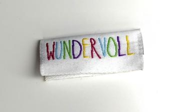 Webetikett wundervoll bunt